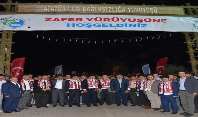 ERDEM VE GÜZBEY, ZAFER HAFTASI KUTLAMALARINA KATILDI